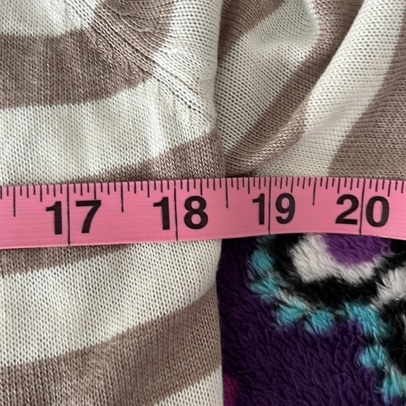 NWT Women’s cream and brown striped cardigan, size large. - Picture 6 of 7